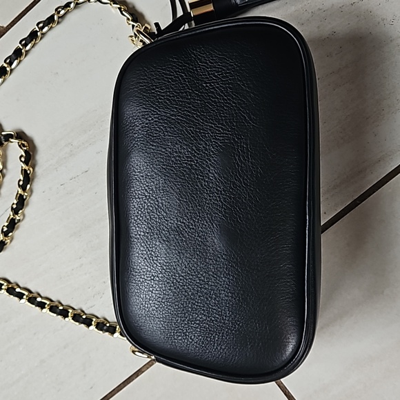 NWT Valentino Bella Logo Black Leather Crossbody Bag Gold Chain Tassel - Picture 3 of 9